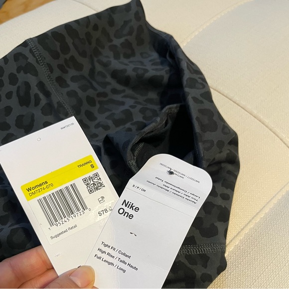 Black and gray leopard print Nike workout pants - Picture 3 of 3